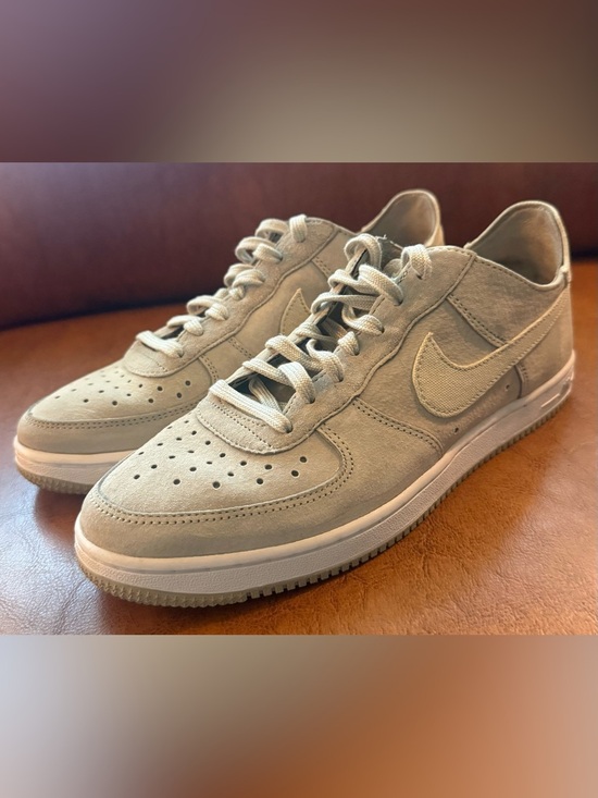 Nike Shoes - Nike Air Force 1 ’07 SE Suede Women’s Size 7.5 Beige Low Top Sneakers